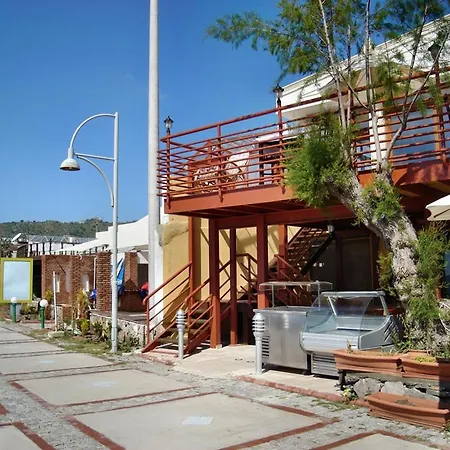 Summer Sun Beach 酒店